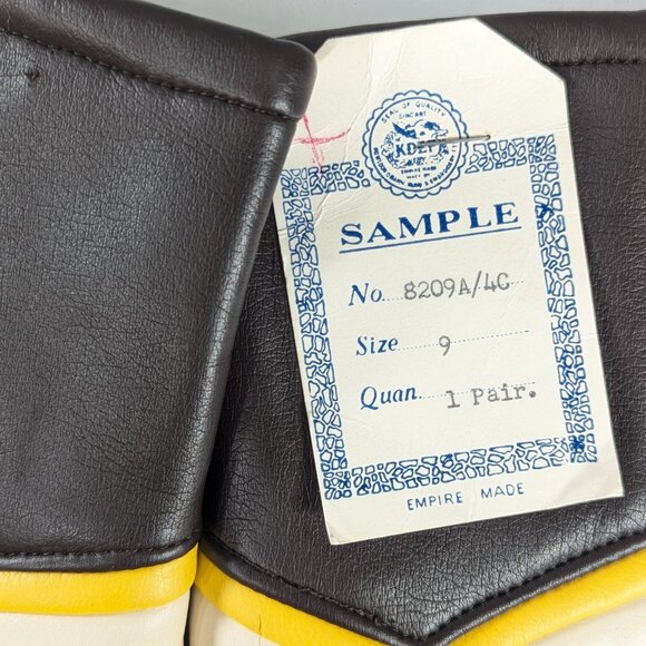 NOS vintage PVC gloves, 1970 style / 1980s ladies gloves Empire Made Hong Kong - Picture 2 of 12